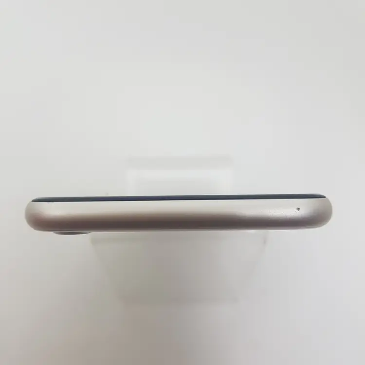 아이폰 SE3 128기가 화이트 이미지