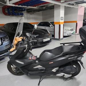 pcx 125 이미지