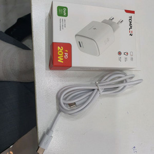 템플러 20W PD 충전기 케이블 세트 이미지
