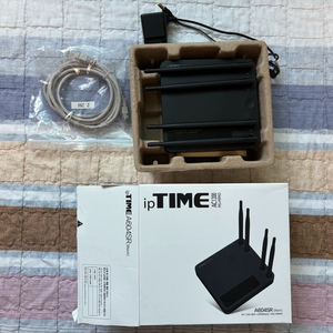 ipTIME(아이피타임) A604SR 블랙 색상 공유기 판매합니다. 이미지