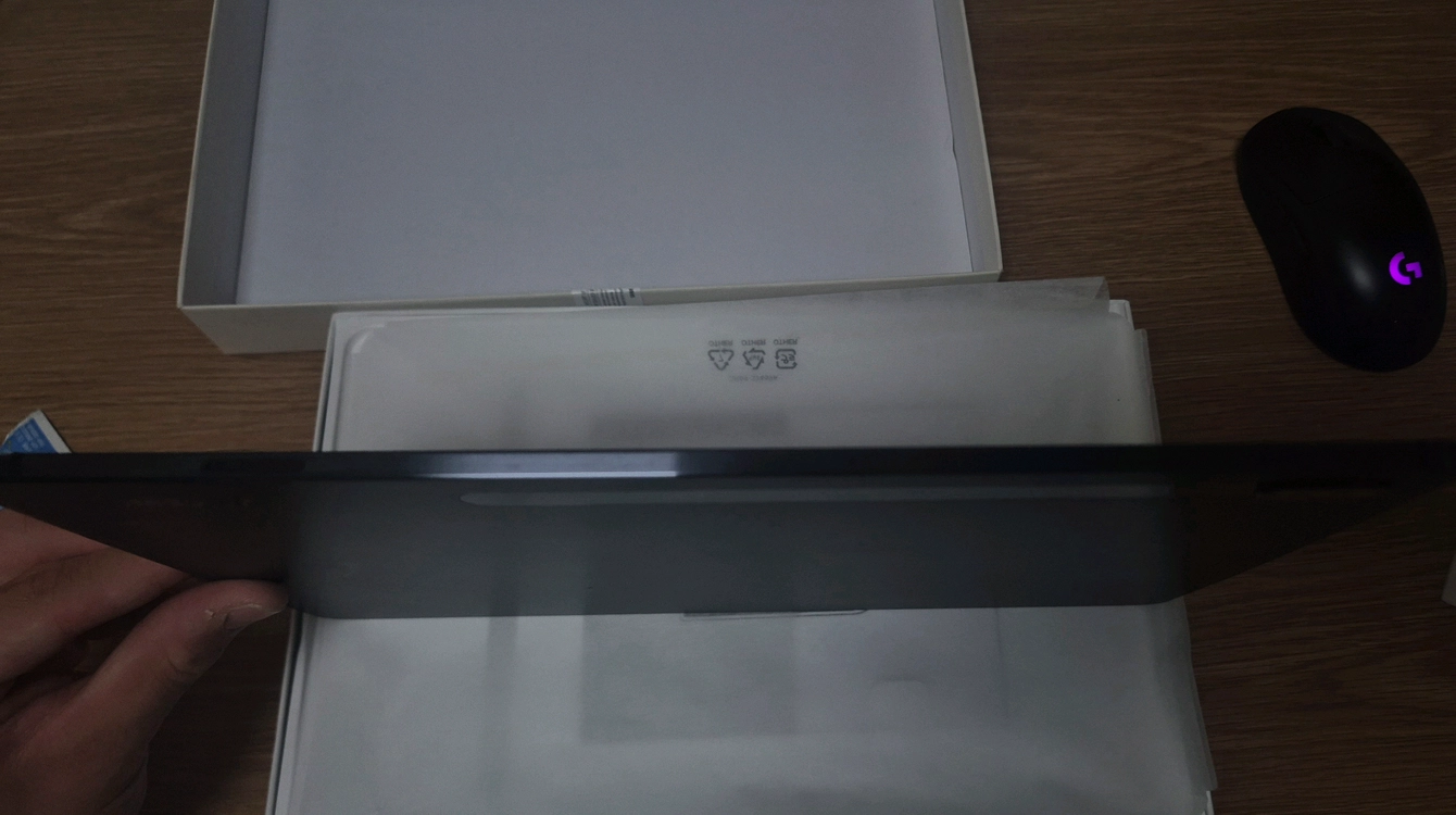 갤럭시 탭 s7플러스. 12.4인치 Wifi모델 이미지