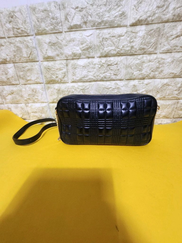 여 버버리 퀼팅 카메라백 크로스백 이미지