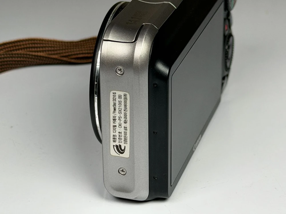 캐논 SX 210 IS 빈티지 레트로 감성 카메라 이미지