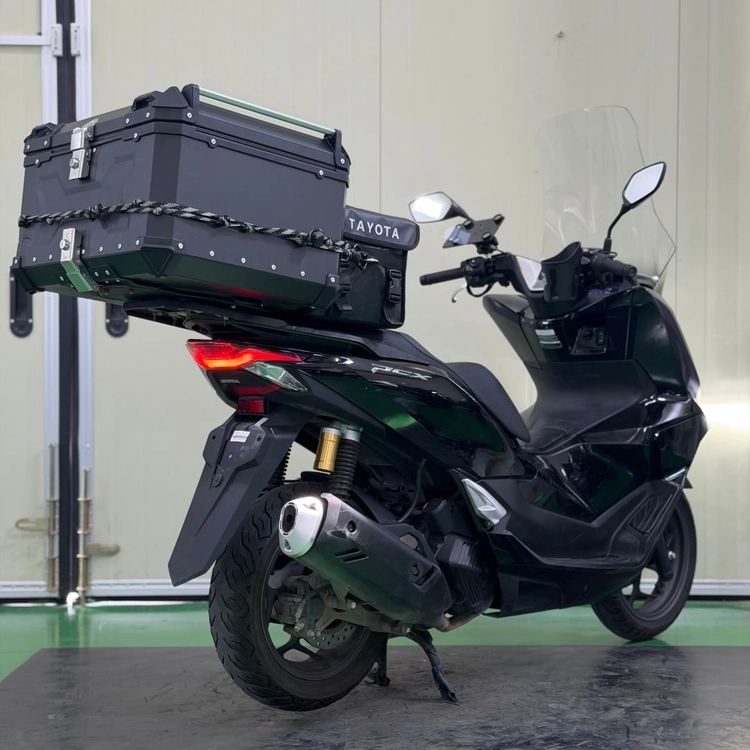 혼다 pcx125 25년식 2만7천키로 배달셋팅 저렴하게 판매합니다 이미지