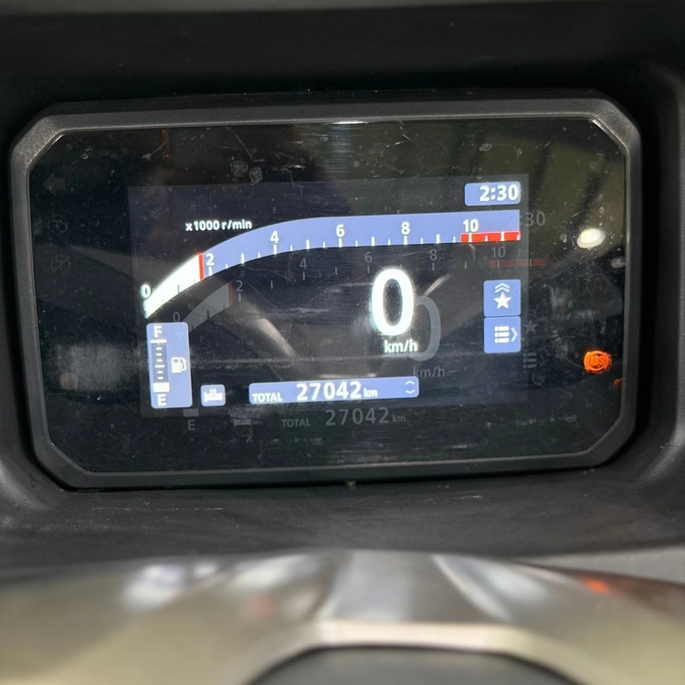혼다 pcx125 25년식 2만7천키로 배달셋팅 저렴하게 판매합니다 이미지