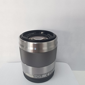[전시A급/풀박스]소니 알파 크롭 표준단렌즈/SEL50F18/ E 50mm F1.8 OSS / 실버 인물단렌즈 이미지