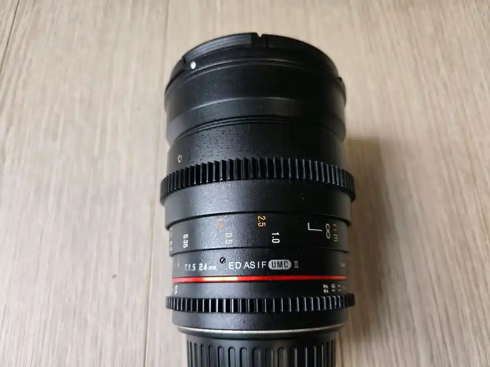 삼양 vdslr 24mm t1.5 캐논ef마운트 렌즈 판매합니다 이미지