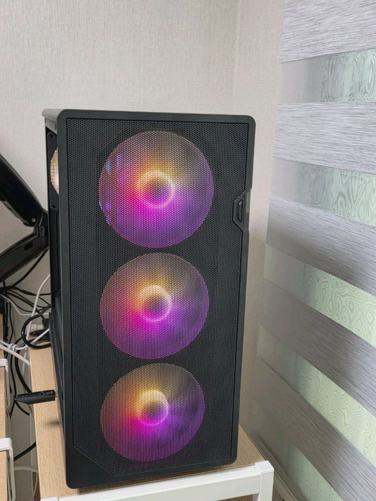 7800x3d / 5060ti 16g / 32g램 / 1tb sad 본체 팝니다. 이미지