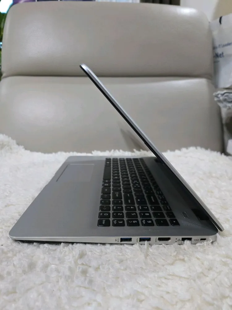 15인치 LG 사무/게임용 노트북(8GB,756GB,외관A급) 이미지