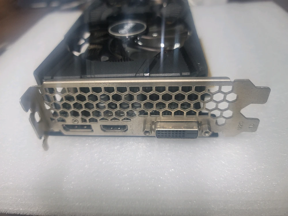 이엠텍 지포스 GTX 1660 TI 6GB 무상AS 남음 이미지