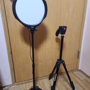 맨프로토 컴팩트 액션 삼각대, 삼성 SD카드, SD카드 리더기, 조비 조명 일괄 이미지