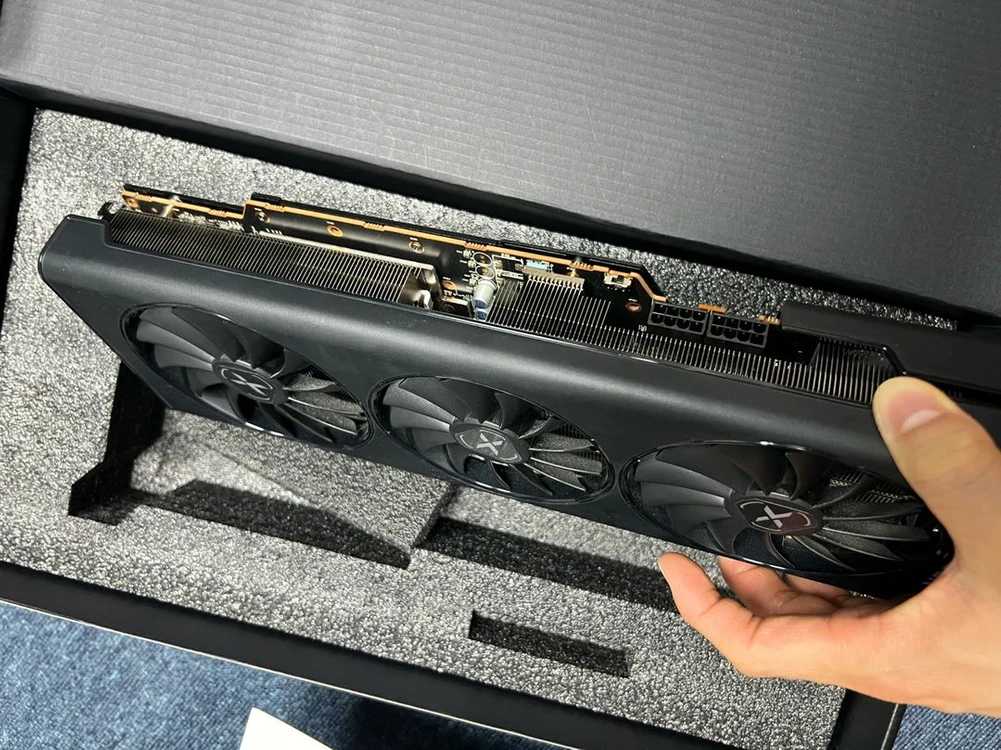 XFX 라데온 RX 6800 SWFT 319 그래픽카드 보증 유 상태 좋음 이미지
