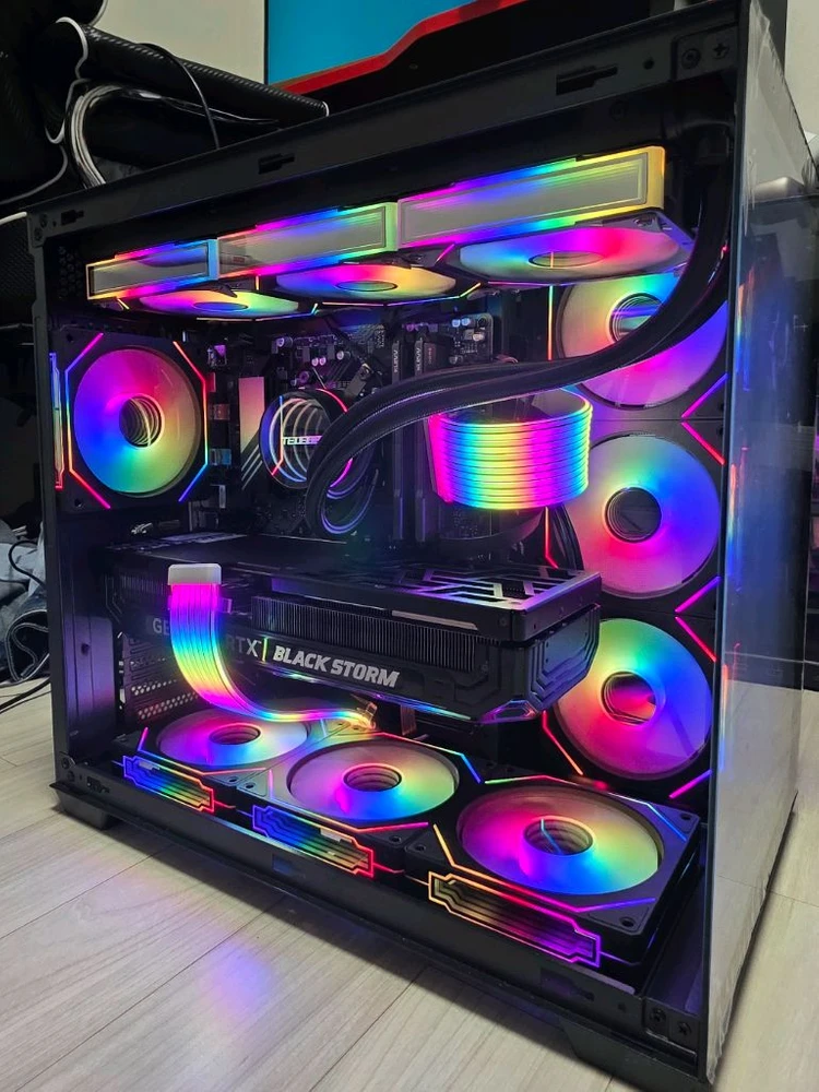 라이젠7 9800X3D RTX4080S 슈퍼본체 이미지