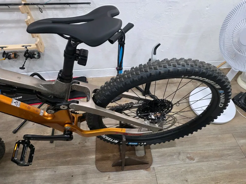 풀서스펜션 MTB 자전거 이미지