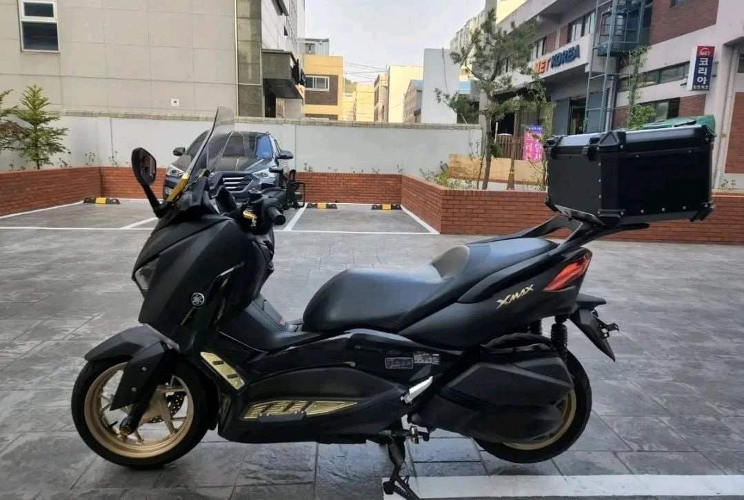 xmax300 20년식 3.8만 신차급컨디션 이미지