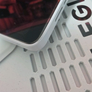 y700 4세대 화이트 + LEGION G9 이미지
