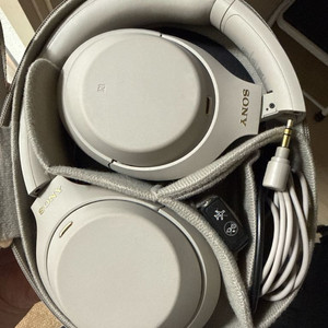 소니 WH-1000XM4 헤드폰 이미지