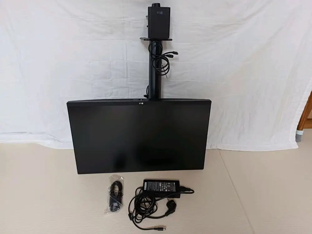 LG 27인치 와이드 QHD 모니터 이미지