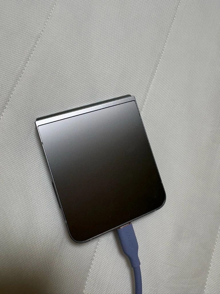 (새상품급) 갤럭시 Z플립6 256GB 실버쉐도우 이미지