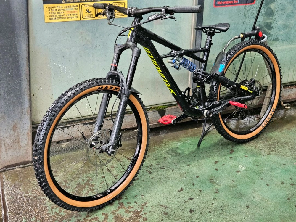 스페셜라이즈드 엔듀로 2018 풀샥mtb자전거 이미지
