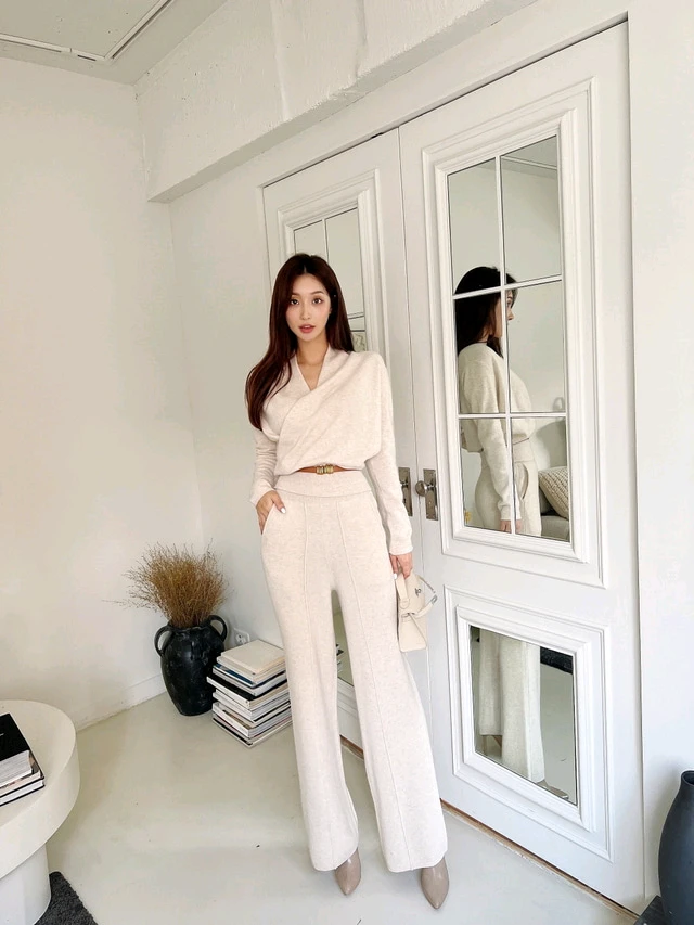 제이지쇼룸 엉넬 캐시미어100 니트셋업(크림)새상품 이미지