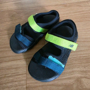 뉴발란스키즈 샌들 150 이미지
