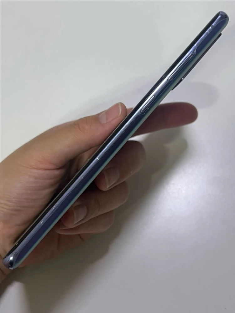 갤럭시 S20플러스 이미지