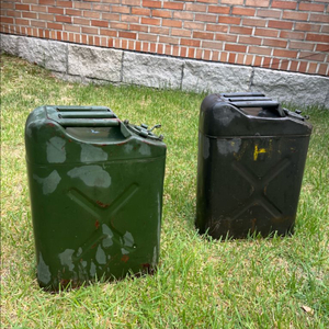 군용 기름통. 제리캔 이미지