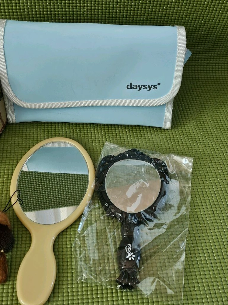 화장품 파우치외 소품 이미지