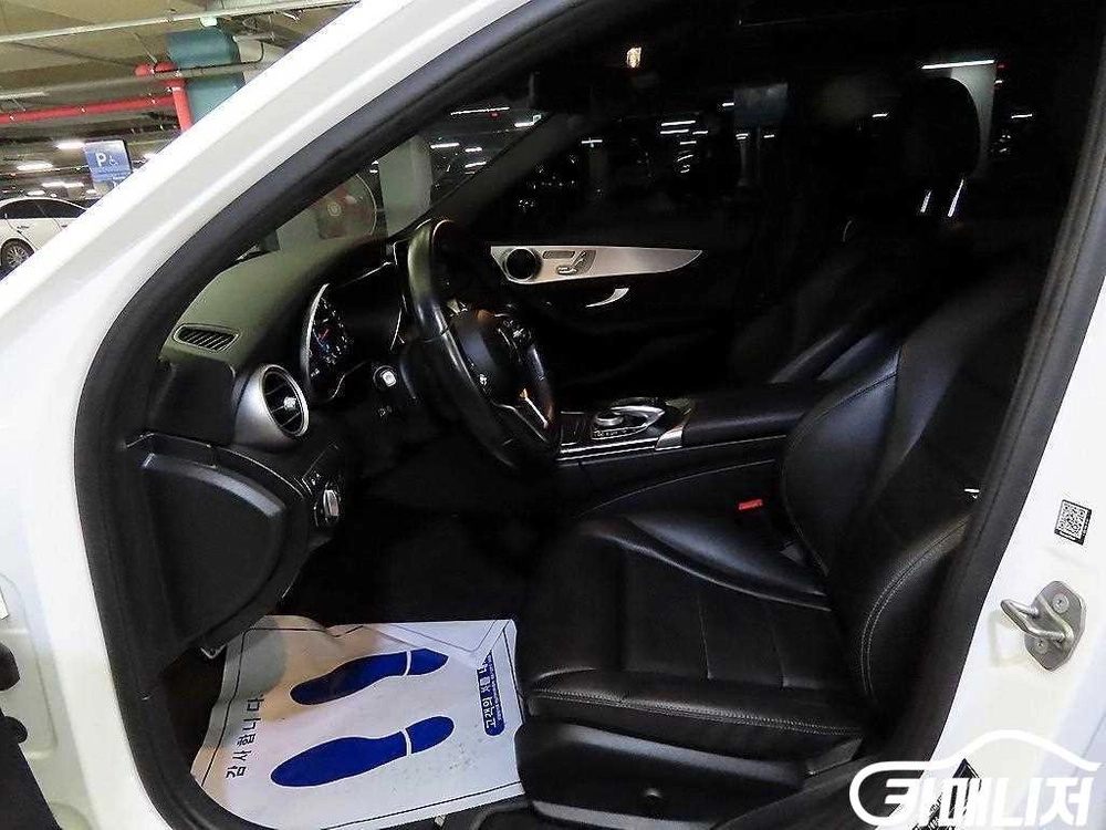 [벤츠]C클래스 W205 C200 AMG LINE (5인승) 이미지