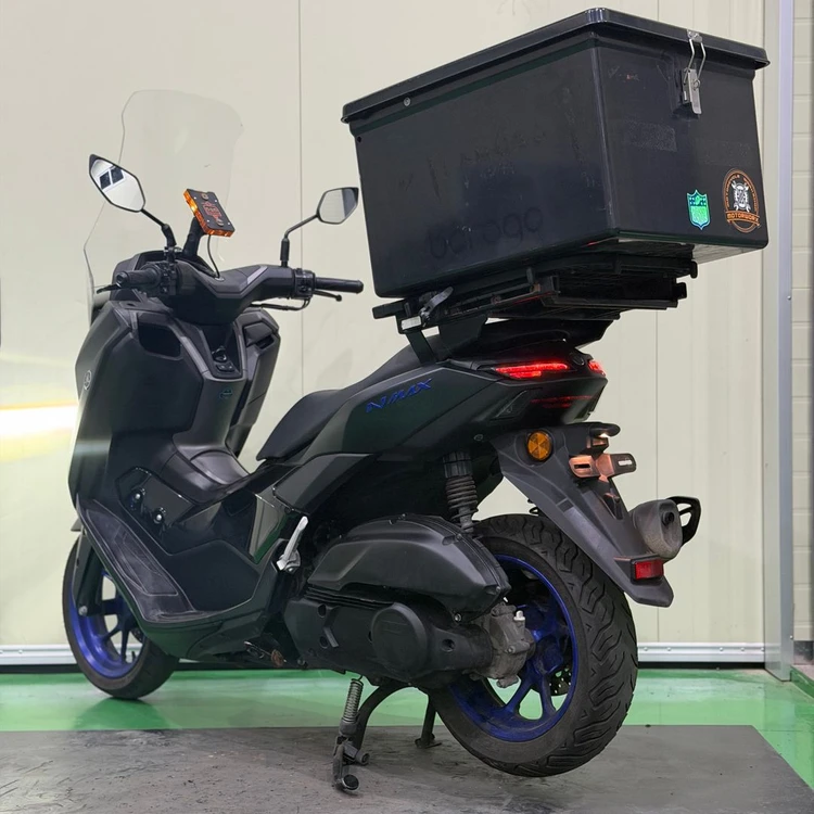 야마하 nmax125 25년식 3만km 배달셋팅스쿠터 저렴하게 판매합니다 이미지