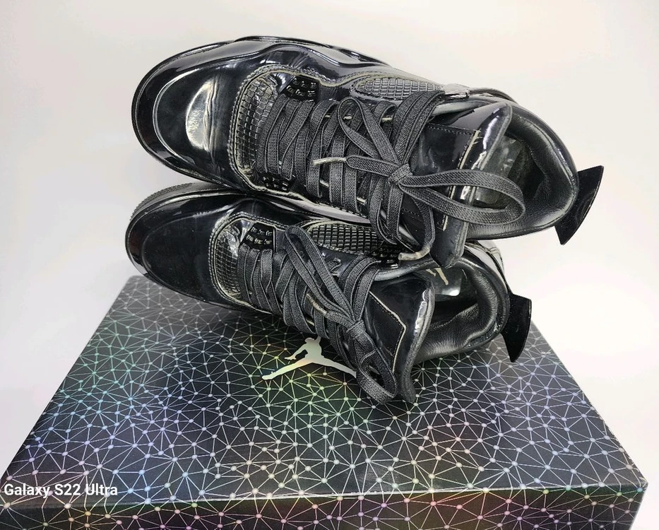 나이키 조던 11LAB4 블랙/화이트 모델입니다사이즈는 275mm 이미지