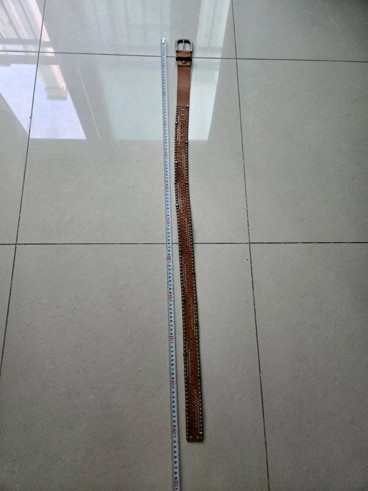 빈티지 스터드 장식 가죽벨트 112cm 이미지