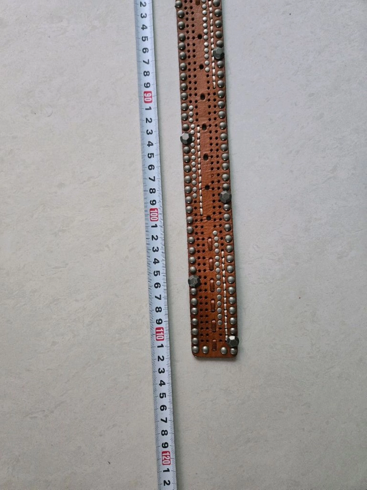 빈티지 스터드 장식 가죽벨트 112cm 이미지