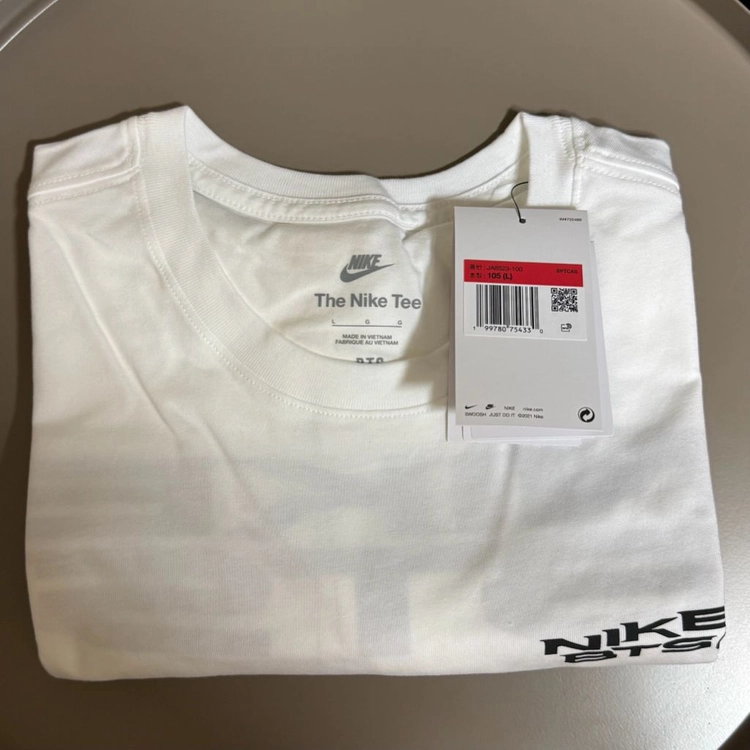 NIKE 나이키 BTS 화이트 반팔 티셔츠 이미지