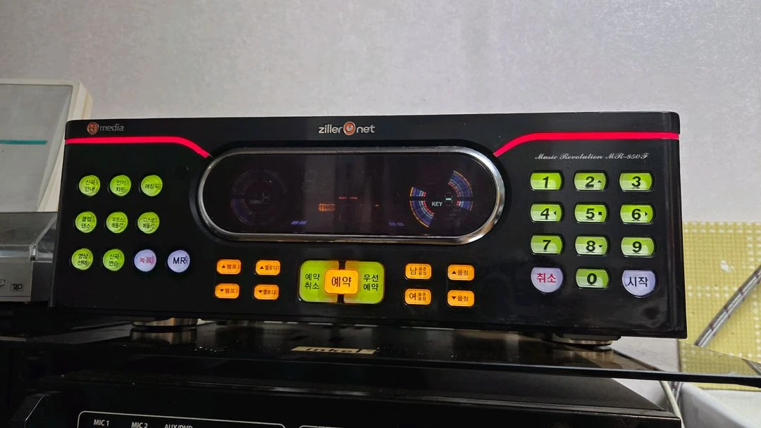 TJ 미디어 노래방 기기 MR-850F 모델입니다 이미지
