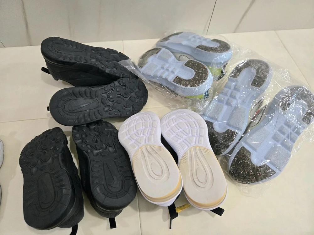 200-210 사이즈 나이키, 뉴발란스 운동화 이미지