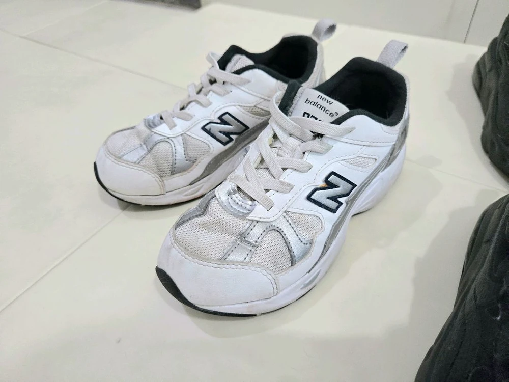 200-210 사이즈 나이키, 뉴발란스 운동화 이미지