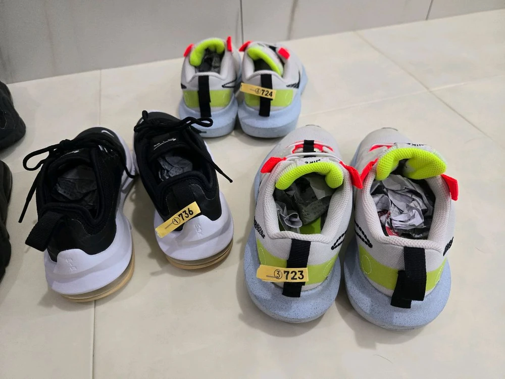 200-210 사이즈 나이키, 뉴발란스 운동화 이미지