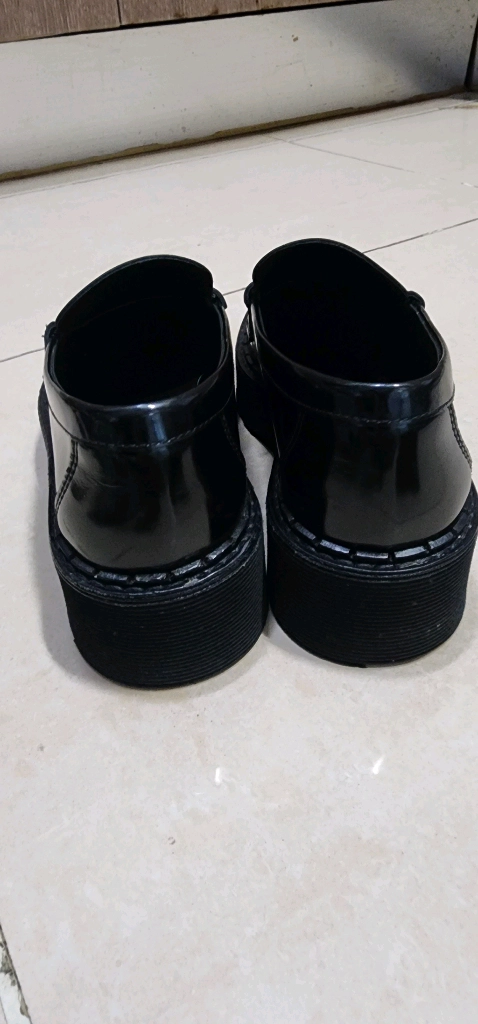 토즈 TODS 여성 로퍼 230/ 루이비통 슬립온 이미지