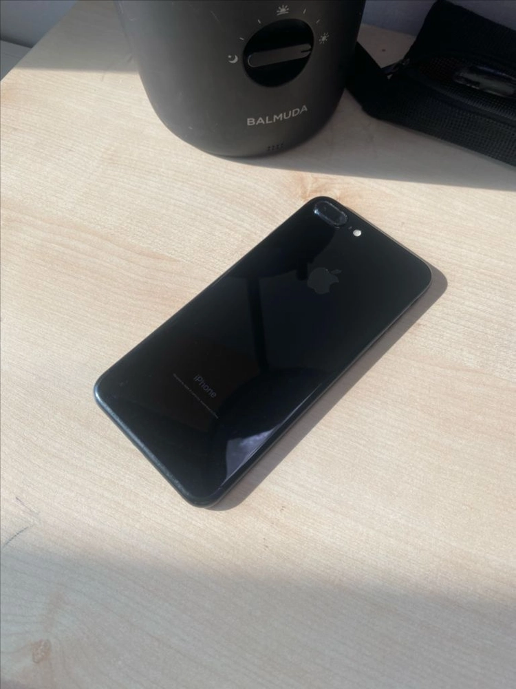 급처아이폰 7 플러스 블랙 A급!순정배터리 99%128GB(액정 새걸로 교체 완료) 이미지