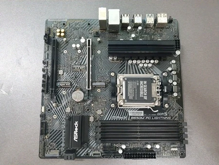 [A/S 잔존] ASRock B650M PG LIGHTNING 메인보드 판매합니다 이미지
