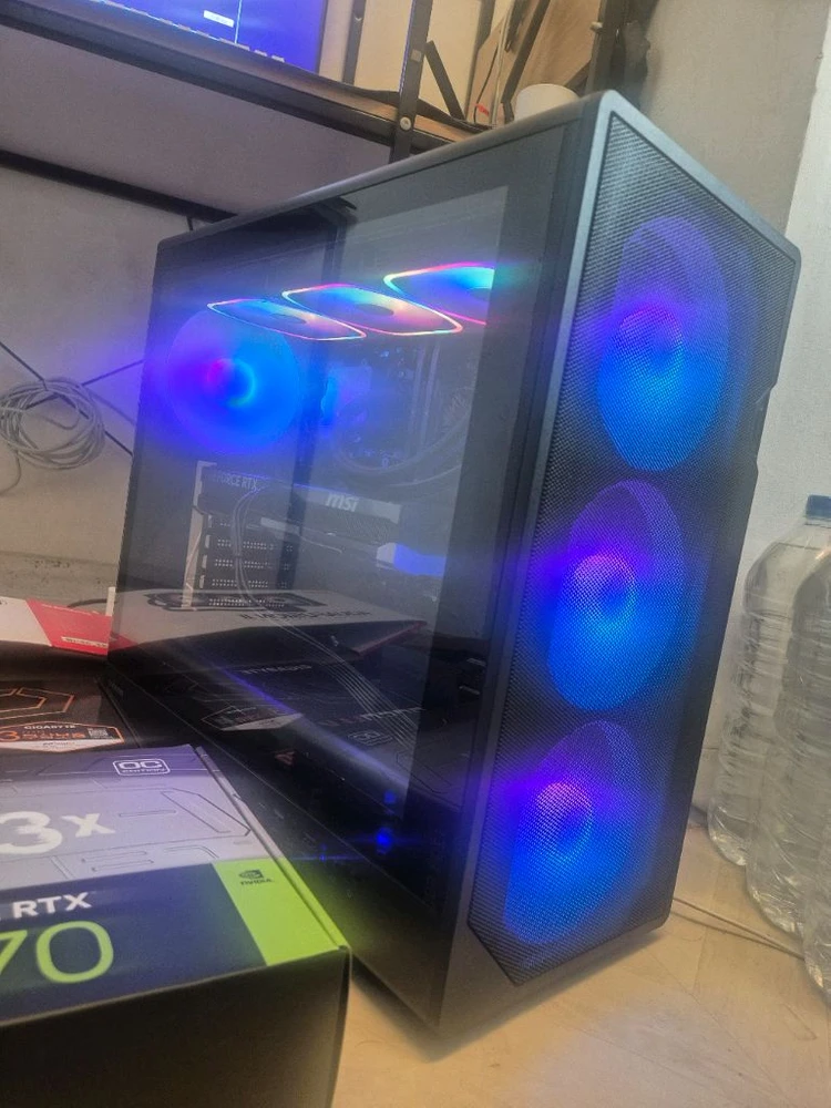 라이젠7800X3D RTX5070 수냉3열 게이밍 본체 이미지