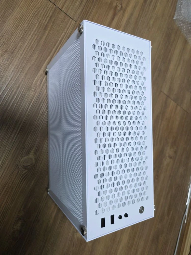 [판매] ITX 게이밍 PC 본체 (5500X3D / RX9060XT 16GB / DDR4 32GB) 이미지