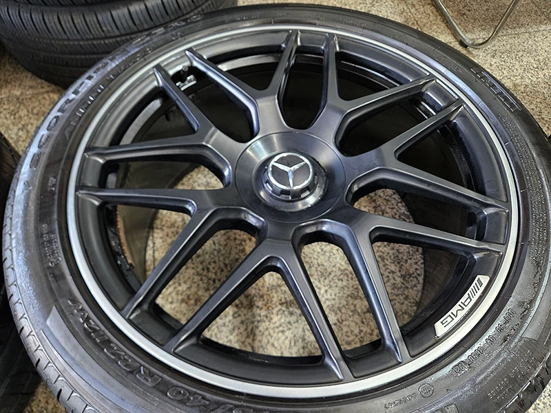 벤츠 W463A G63AMG 퍼포먼스에디션 22인치 휠타이어 셋트 이미지
