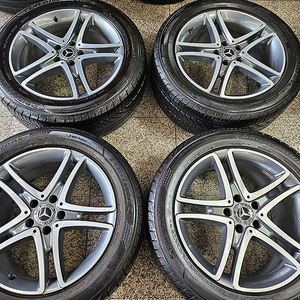벤츠 W222 S400 정품 18인치 휠타이어 셋트 이미지