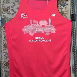 95 뉴발란스 2019서울국제마라톤기념 기능성 싱글렛 새상품 이미지