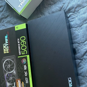 RTX 5090 ASUS 아스트랄 풀박스 이미지