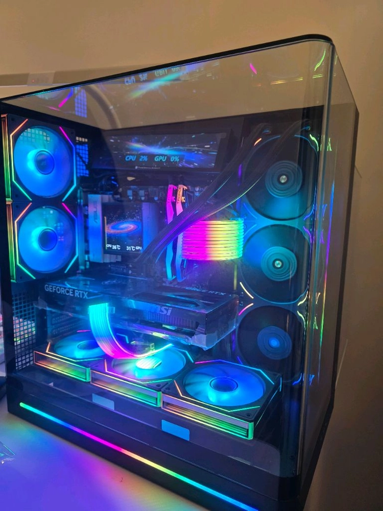 라이젠7 9800X3D RTX5080 감성어항본체 팝니다 이미지