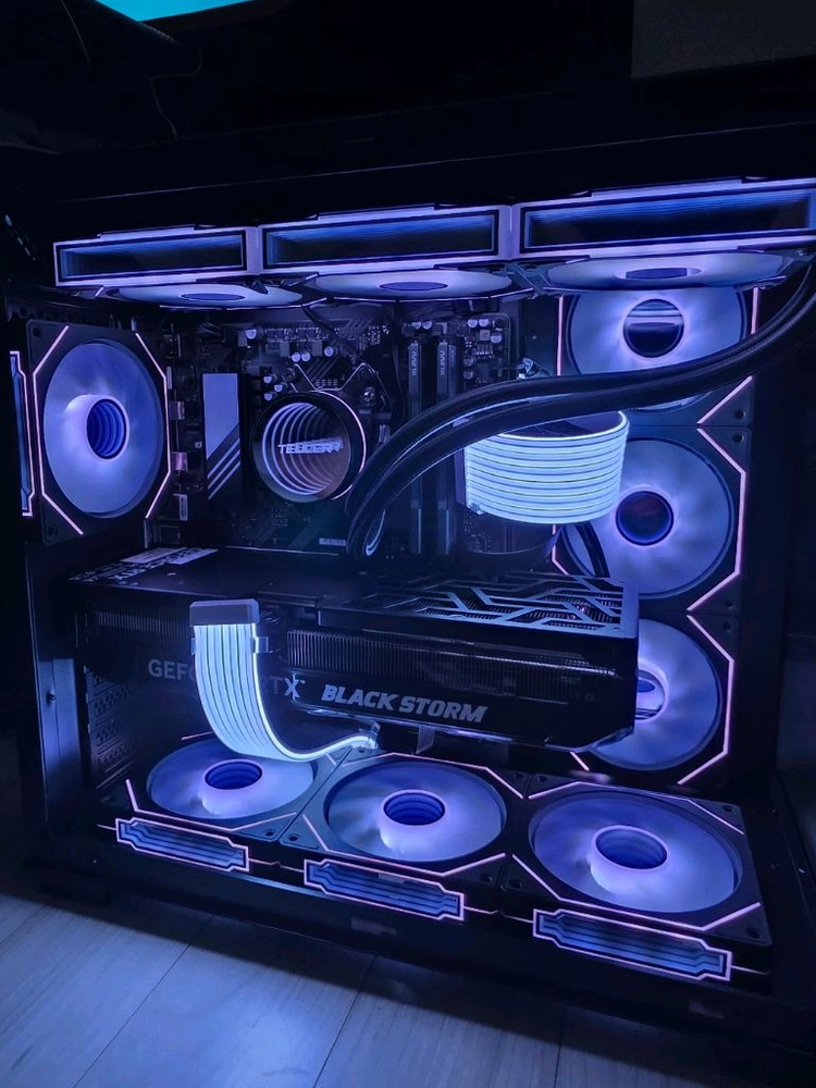 라이젠7 9800X3D RTX4080슈퍼 고사양본체 팝니다. 이미지